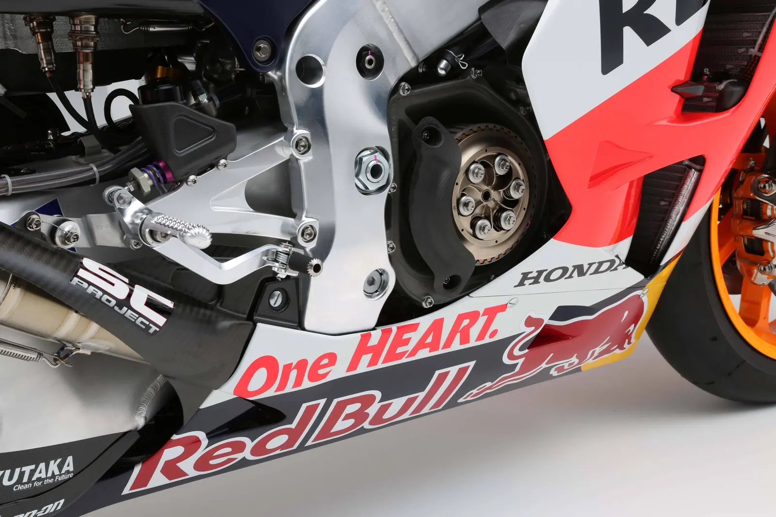 Kendati terkencang, Marquez merasa engine dan elektronik RC213V 2017 kurang sinkron…lahhhh !