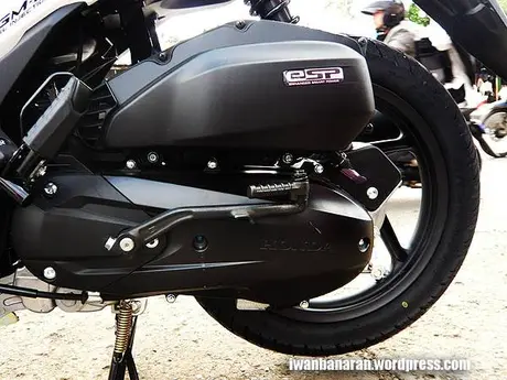 Penasaran gambar detil Honda Vario 125PGM-FI?. Monggo diintip… —