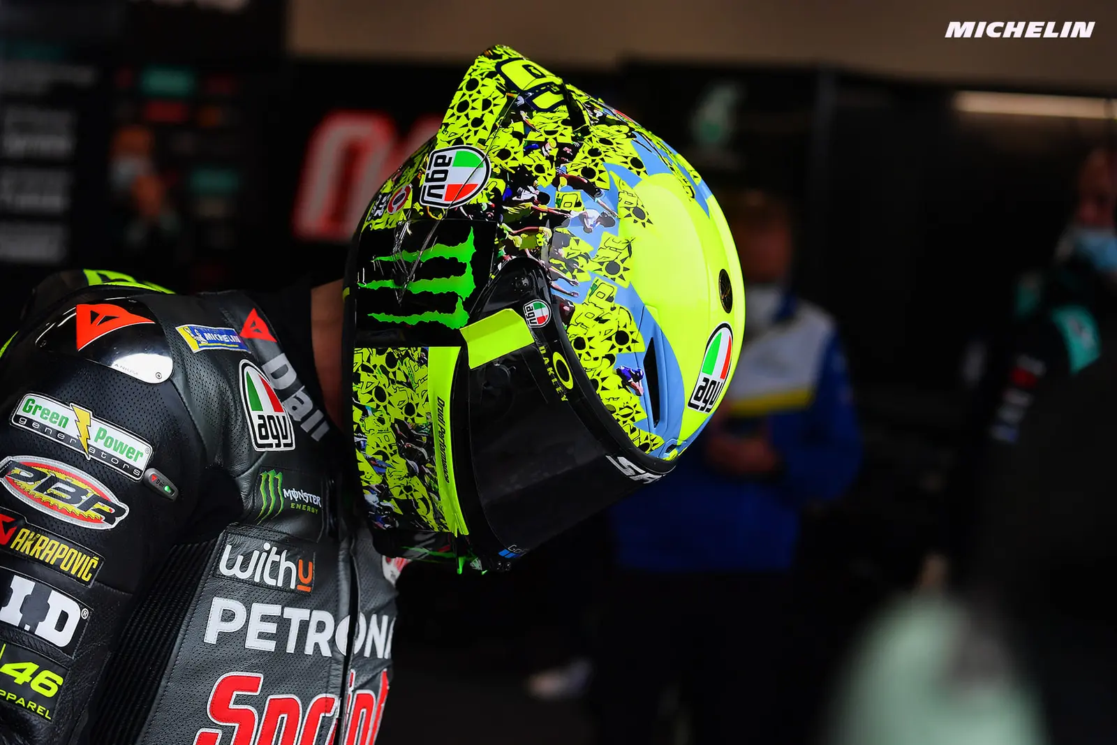 Ditaksir seharga 2 Milyar, helm Misano-Valentino Rossi dimasukkan ke Brankas Bank