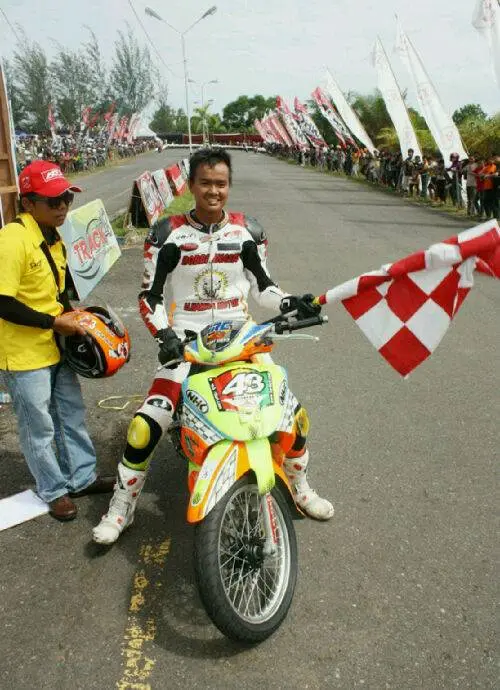 Motoprix seri 1…tim Yamaha sapu bersih kemenangan!…