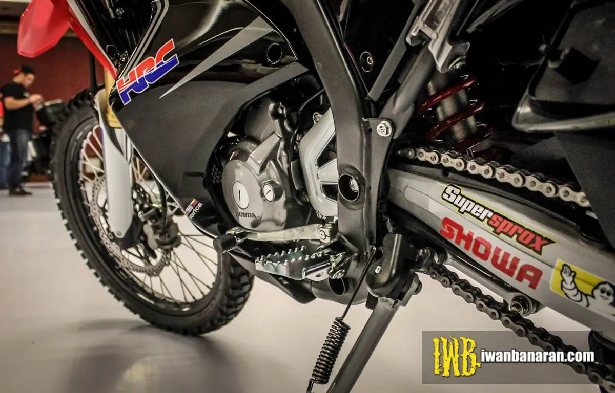 Mega gallery Honda new CRF250 Rally….USD Showa 43mm, kokoh tenan