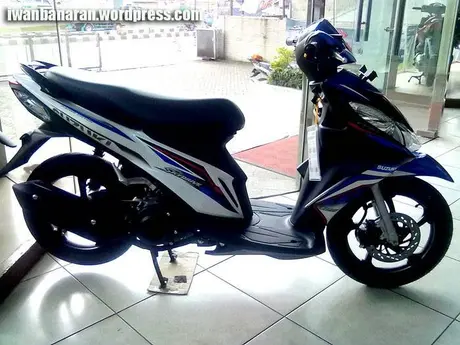 310120111352 Suzuki Skydrive racing edition. Jebule cuma striping doang….