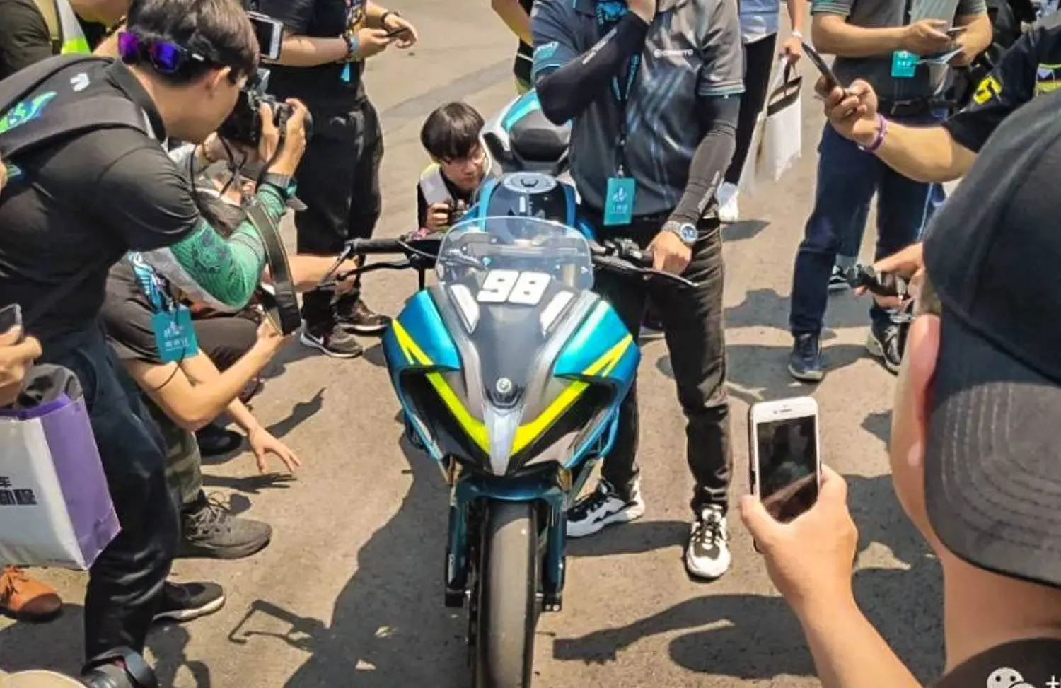 Motor Cina CF250SR ini bikin geger, desainnya asyem tenan