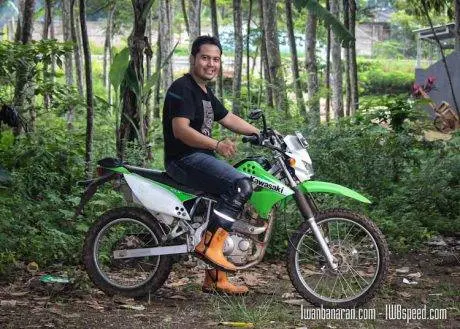 KLX150 vs Viar CrossX200 (1)