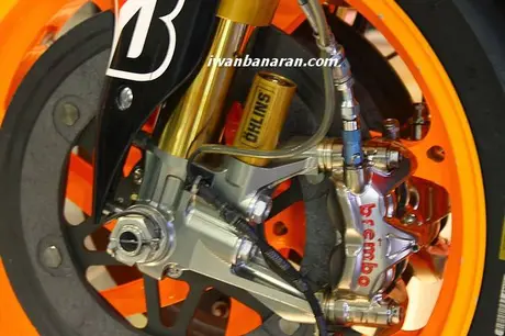 Melihat secara langsung Honda RC212V….asem, apik tenan