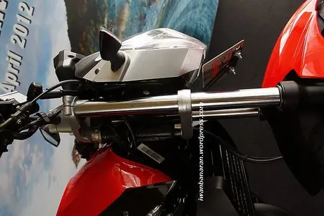 Minerva X-Road 150 (7)