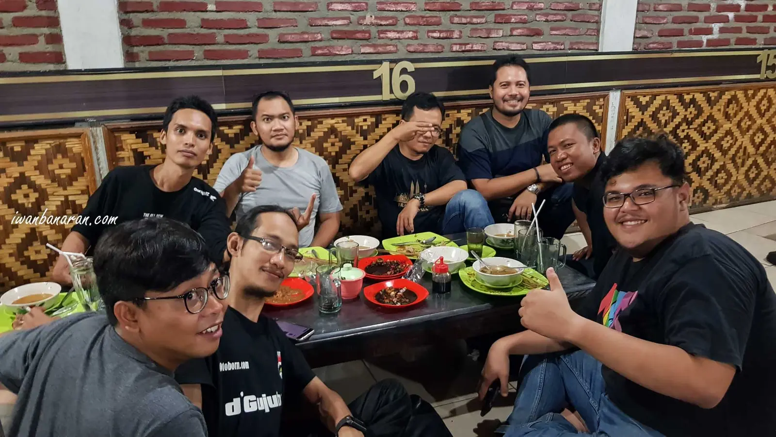 Turing Bloggers ke Tanjung Lesung nunggang Supra GTR dan CRF250 Rally
