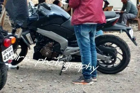 bajaj-vs400