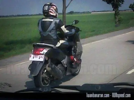 Yamaha_Nmax150 (4)