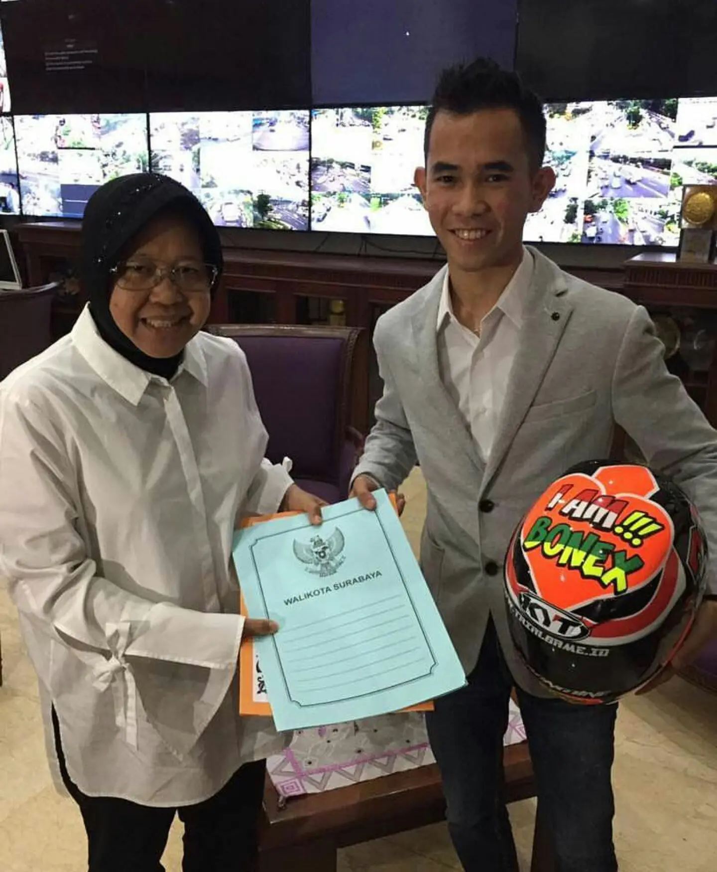 Gerry Salim diundang Walikota Surabaya……singgung sirkuit baru cak !. Wihhh….