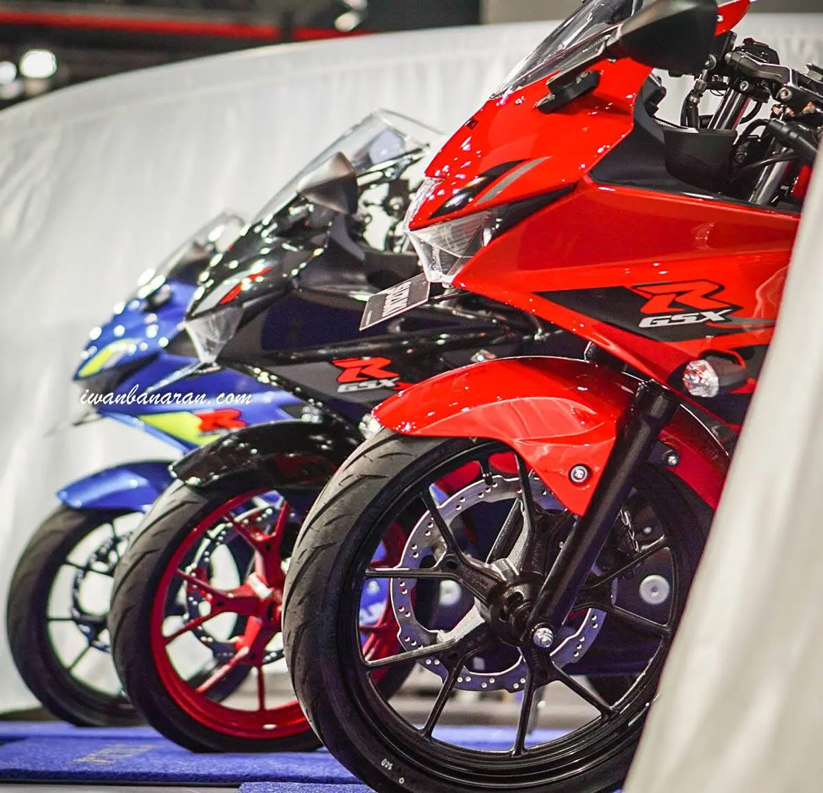 Mega gallery Suzuki new GSX-R150 warna 2018, warna putih hilang