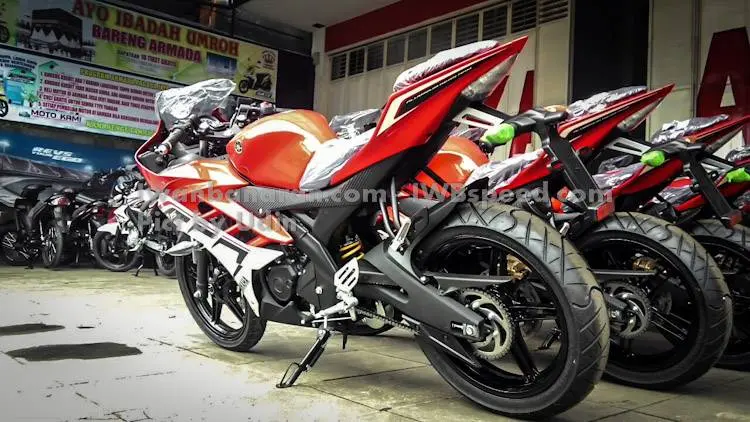 Woww….Yamaha diam-diam distribusikan warna baru YZF-R15. Berikut penampakannya….