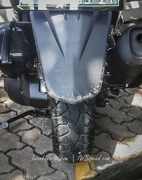 pirelli diablo Scooter (3)