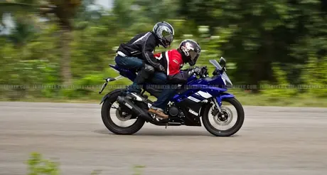 Betapa nunggingnya Yamaha R15 versi 2.0….