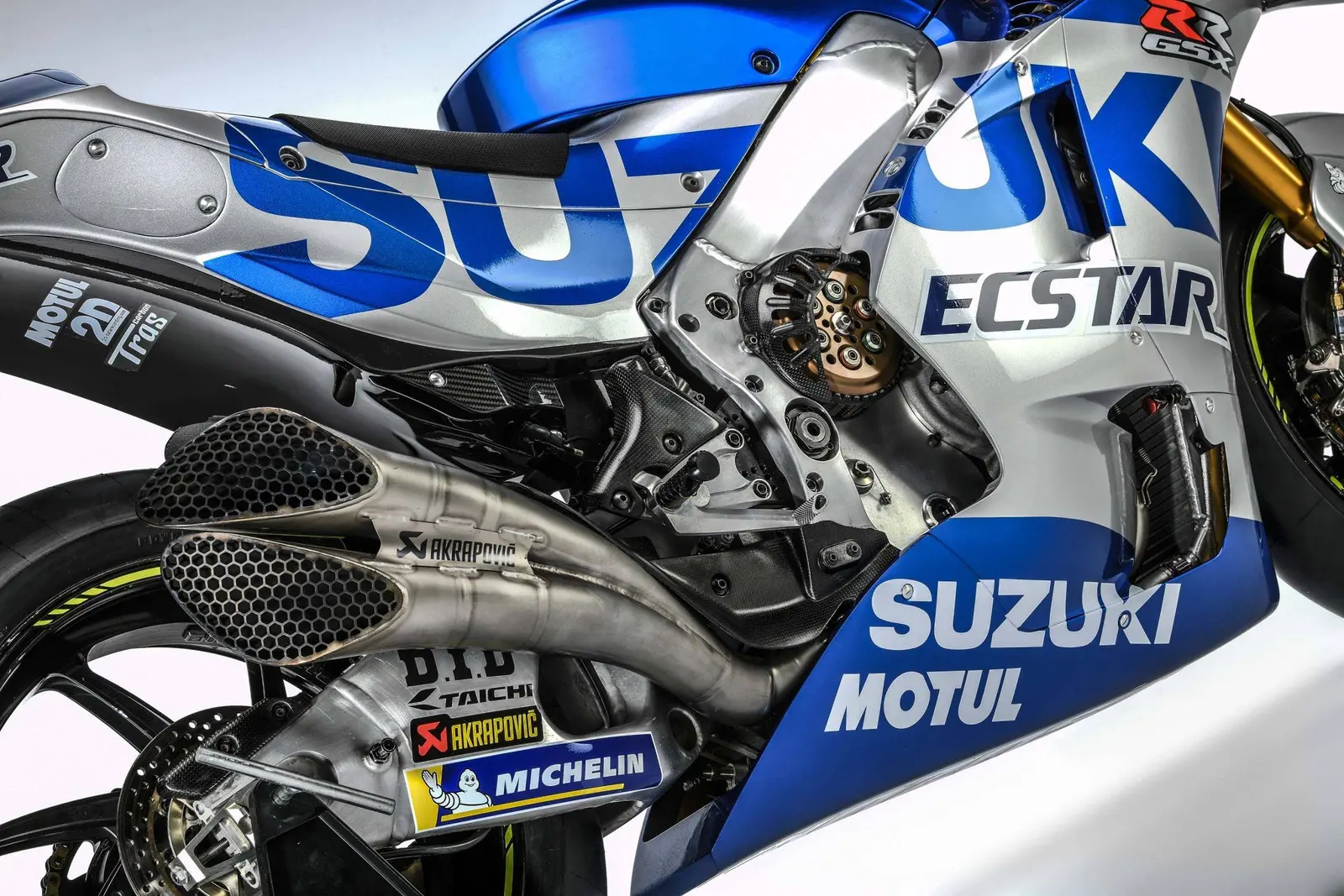 (High Res) Mega Gallery Suzuki GSX-RR 2020, karakter racingnya sangat kuat