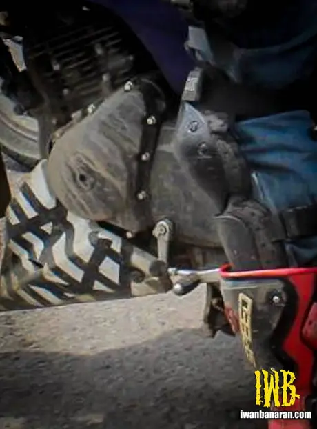 spyshot TVS Apache 200 (4)