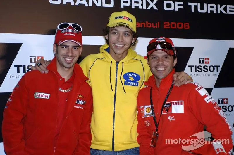 Marco Melandri Sebut Rossi sudah terlalu tua di Motogp