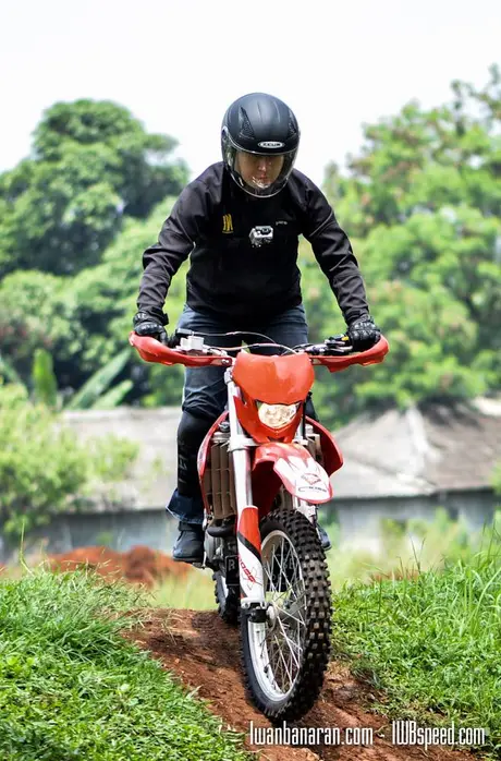 Viar_crossX250SE (9)