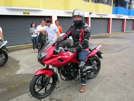IMG_3540 Test ride Pulsar220 tanggal 9?? kesempatan emas….