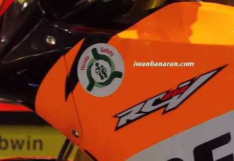 Melihat secara langsung Honda RC212V….asem, apik tenan