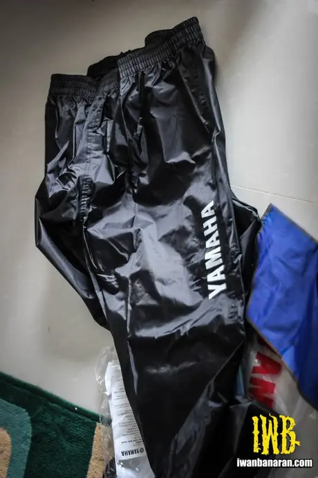 Jas hujan Yamaha (2)