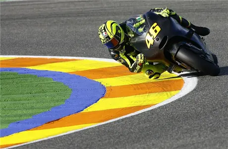 Akhirnya The Doctor nyemplak Ducati….