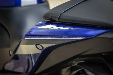 Yamaha_R25_ABS (4)