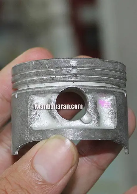 Piston konvensional