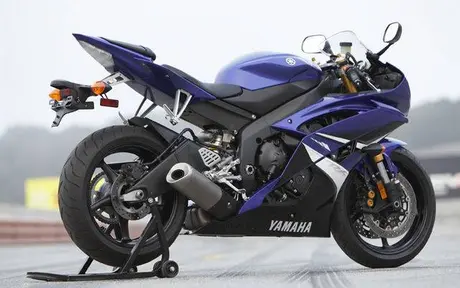 007486_2008_Yamaha_YZF Sssttt…spyshot new Yamaha R15 nongol lageee