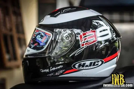 HJC Jorge Lorenzo Replica (28)