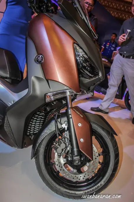 yamaha-x-max250-imos-2016-11