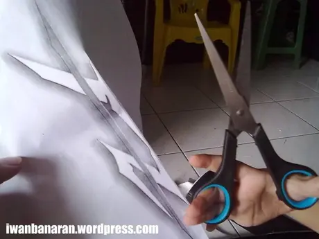 30102010883 Tutorial singkat bikin sendiri cutting stiker “FZ” aka Byson….monggo diintip