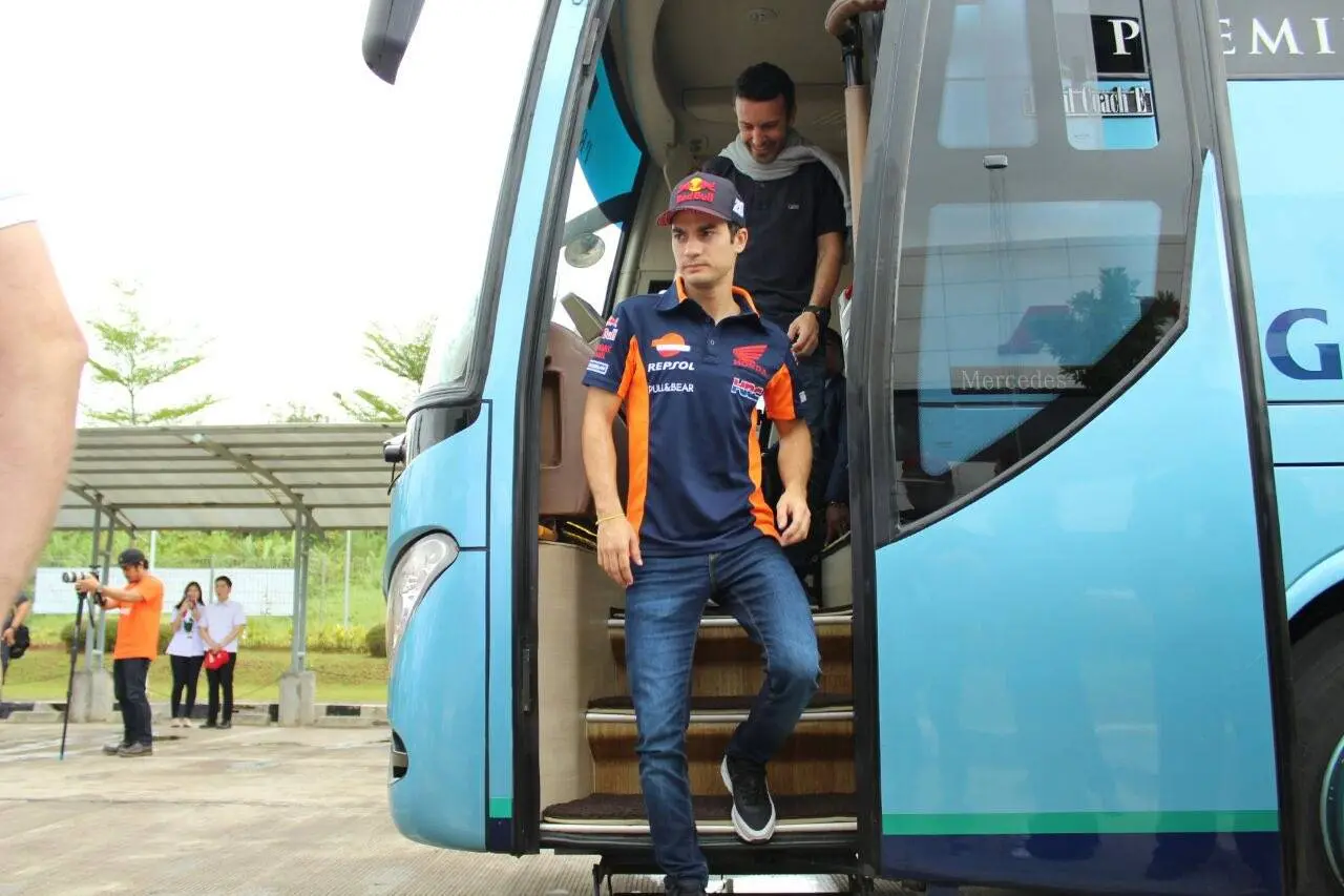Marquez dan Pedrosa tiba di Jakarta… — tour dealer dan pabrik