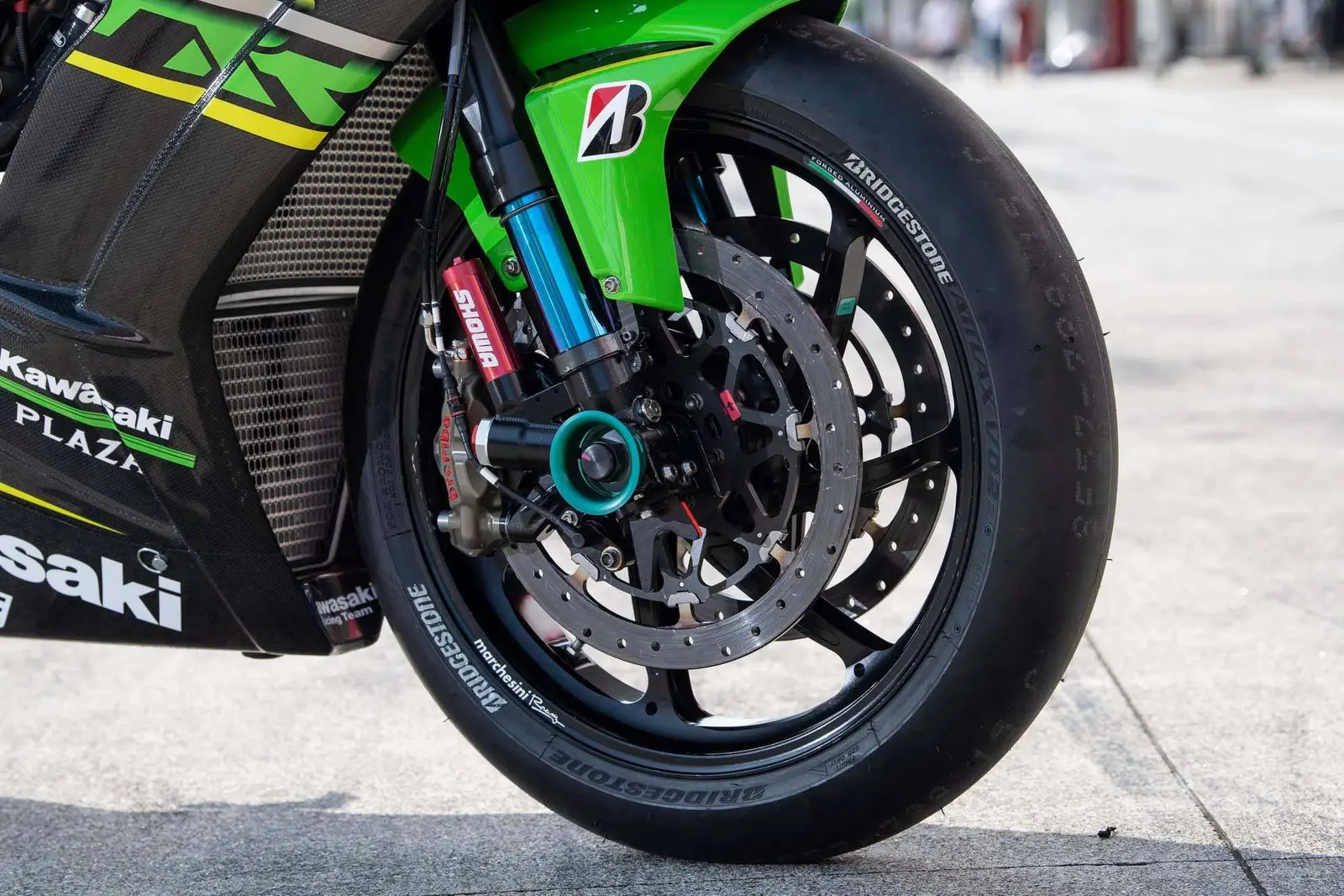 Bedah Kawasaki Ninja ZX10RR versi 8 Hours yang kalahkan YZF-R1