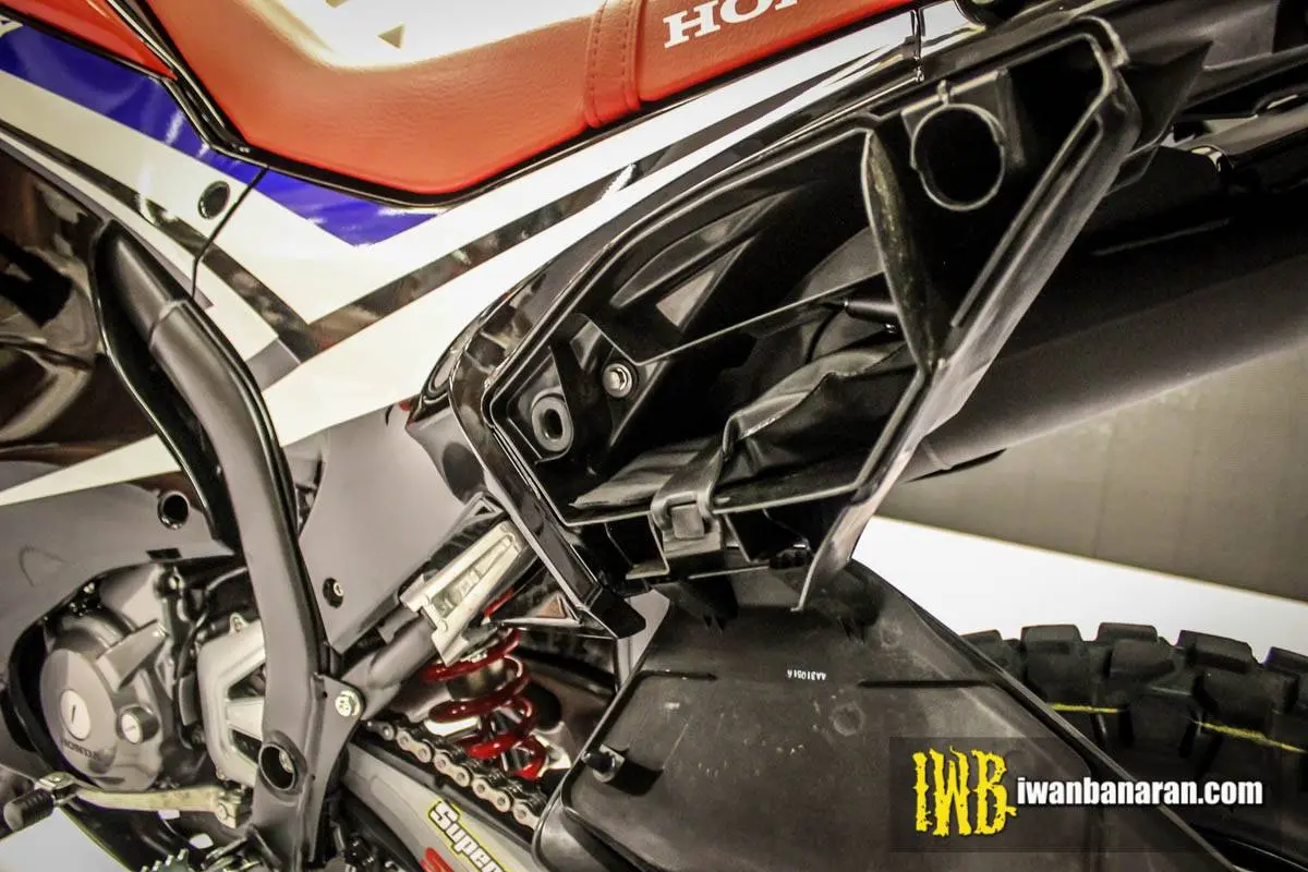 Mega gallery Honda new CRF250 Rally….USD Showa 43mm, kokoh tenan