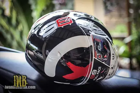 HJC Jorge Lorenzo Replica (11)