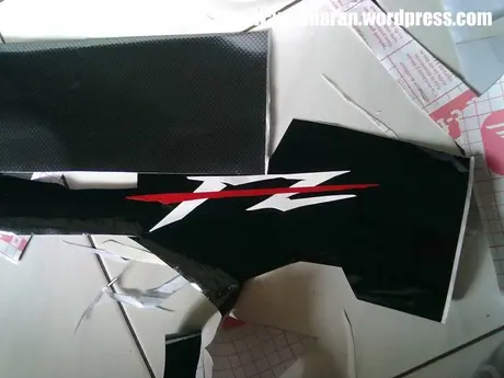 30102010885 Tutorial singkat bikin sendiri cutting stiker “FZ” aka Byson….monggo diintip