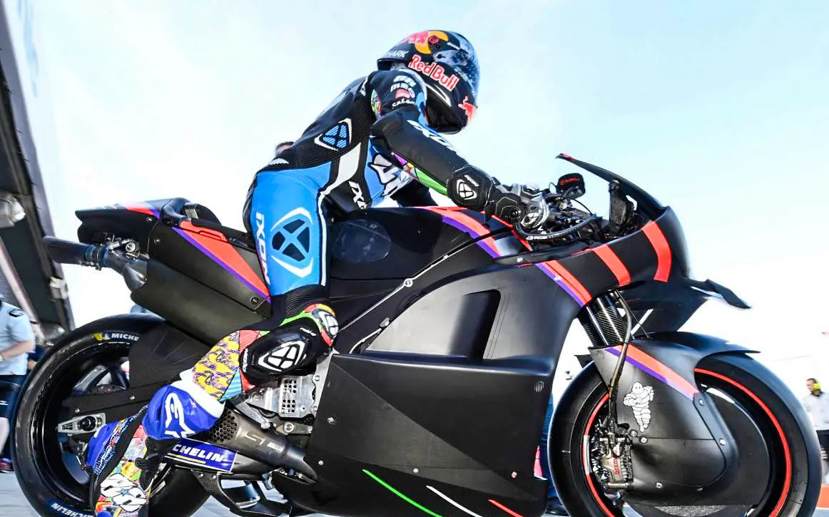 Miguel Oliveira kaget jajal Aprilia RS-GP ” kayak motor 250cc ! “