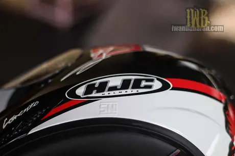 HJC Jorge Lorenzo Replica (10)
