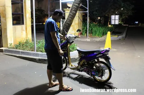 Modif telanjang Yamaha Mio. Sadis euy!…