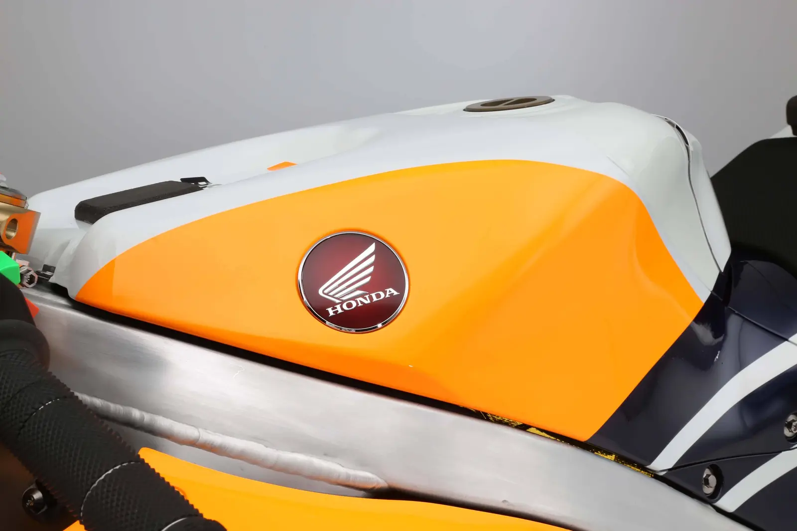 Dirilis di Indonesia, berikut foto high res Honda RC213V 2017… — Knalpot beda caakk