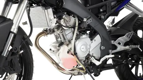 2014-Yamaha-YZF-R125-EU-Race-Blu-Detail-013