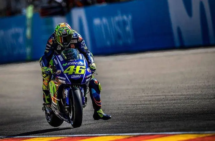 Gaya Rider membalap, Sol Sepatu Dainese Toprak sampai bolong