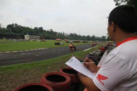 AHRT (2)