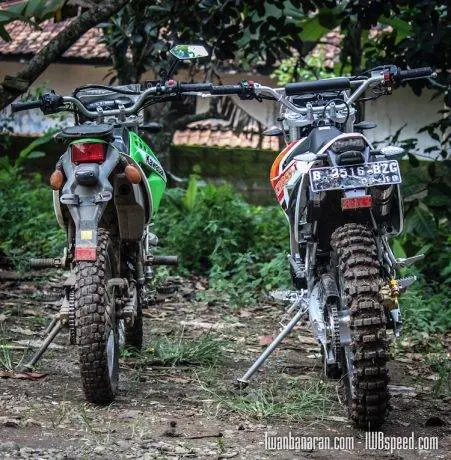 KLX150 vs Viar CrossX200 (5)