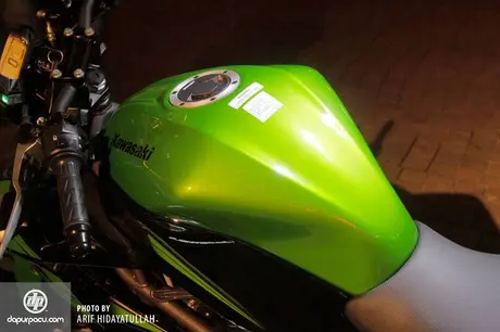 Kawasaki_Z_250_SL_015