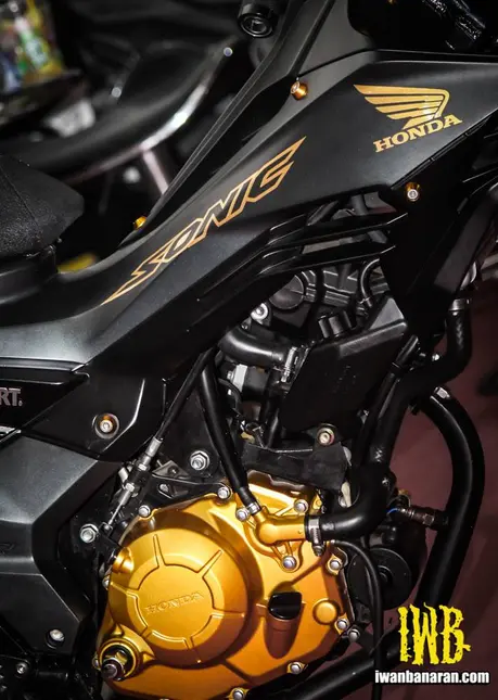 honda sonic modifikasi black matte (15)