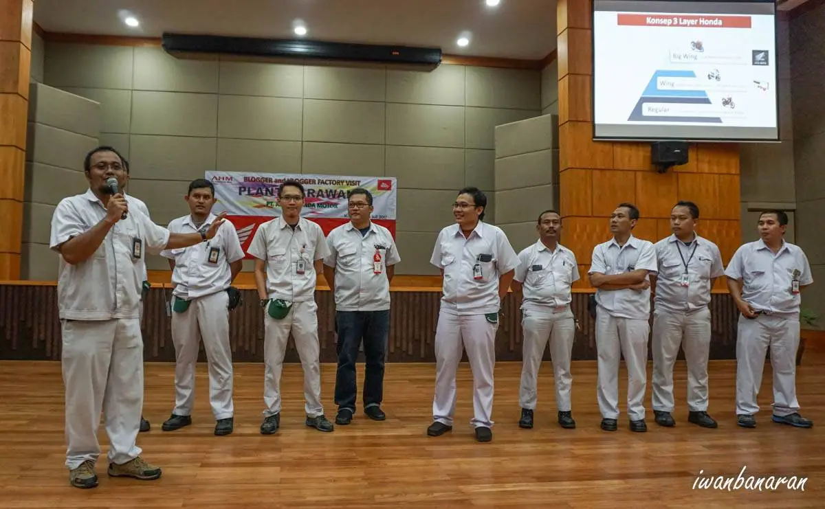 Pabrik AHM diserbu 55 Bloggers tanah air……ngintip proses produksi Beat dan new CBR250RR