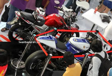 IMG_7240 Jika Yamaha M1 parkir bersama Yamaha Scorpio……