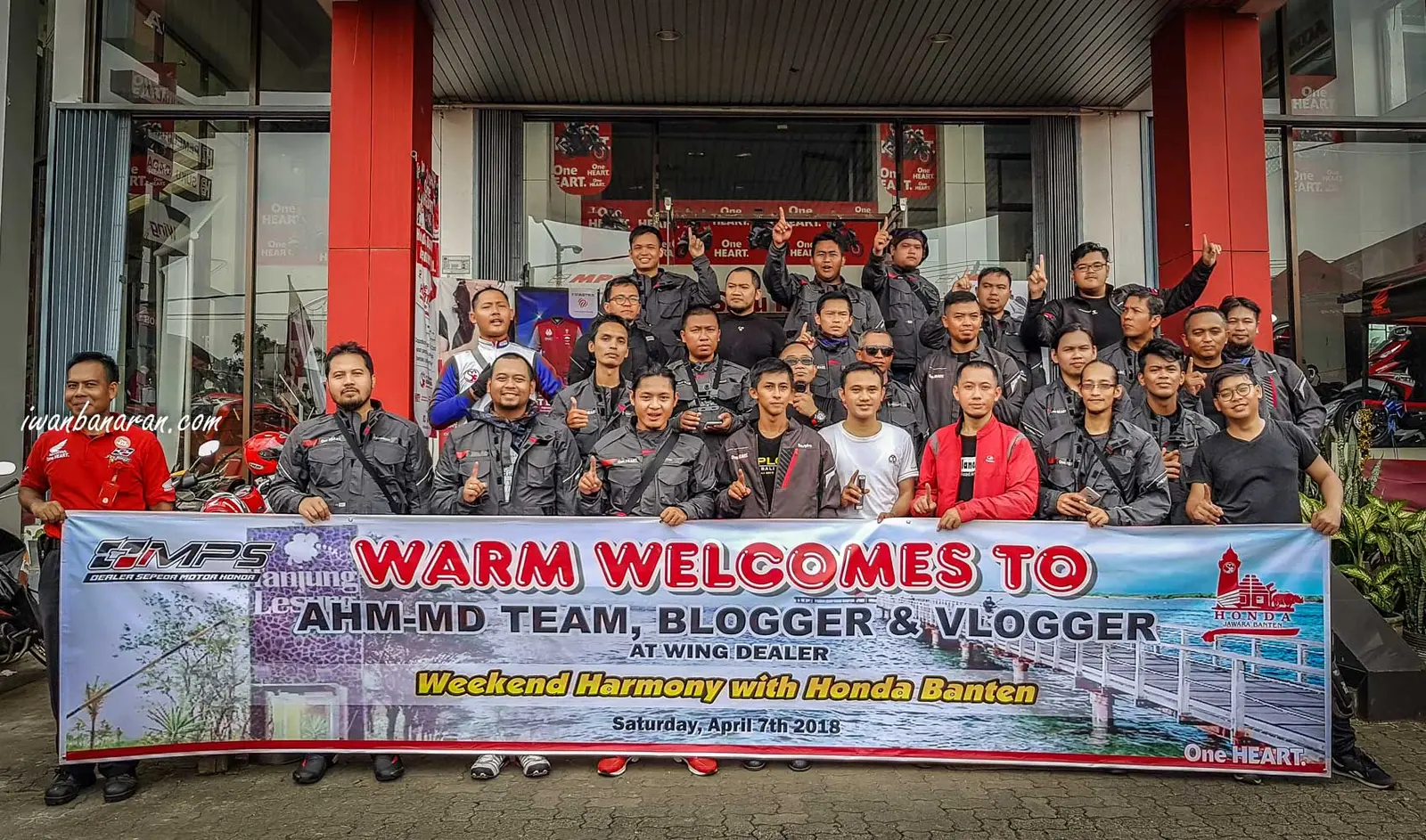 Turing Bloggers ke Tanjung Lesung nunggang Supra GTR dan CRF250 Rally